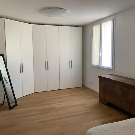 Le Stanze Del Brigante Bed & Breakfast Genoa